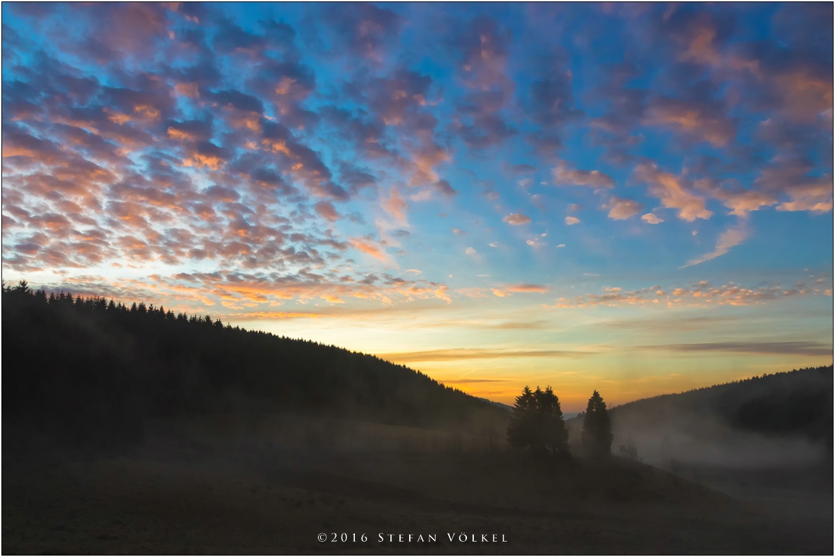 Morgenhimmel über dem Wittgensteiner Land