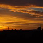 Morgenhimmel über den Dächern der Hansestadt... 