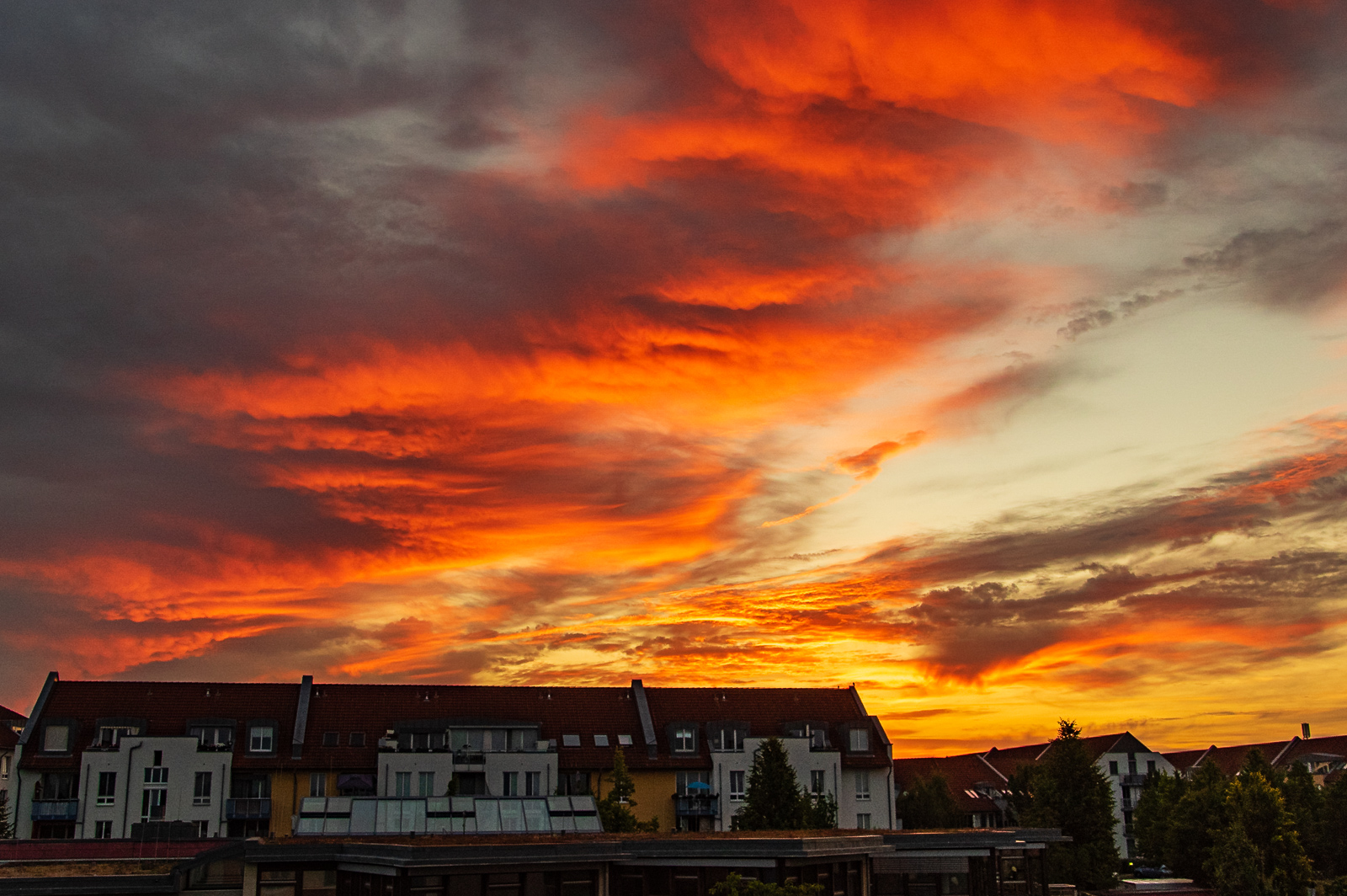 Morgenhimmel über Nieder Neuendorf