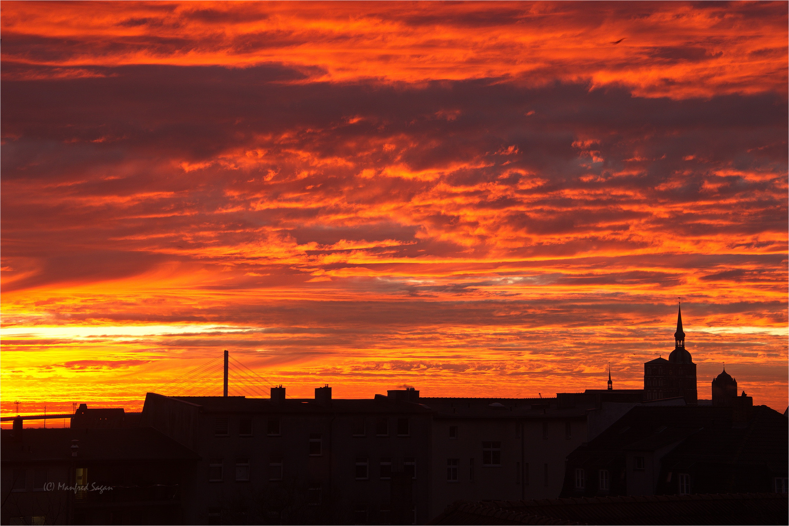 Morgenhimmel übern Strelasund... 