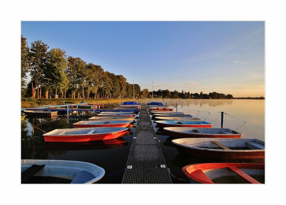 Morgenleuchten der Boote