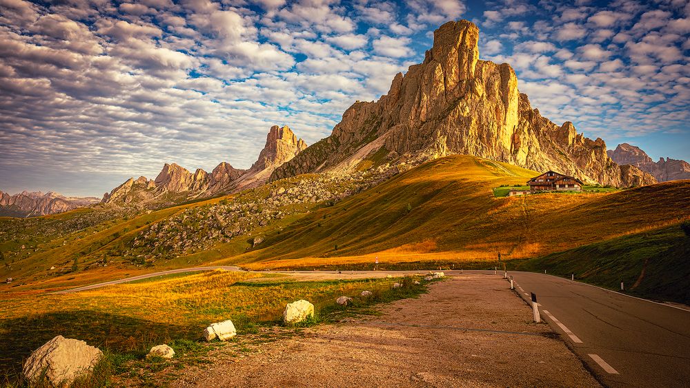 Morgenlicht am Passo Giau