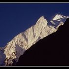 Morgenlicht auf dem Pisang Peak