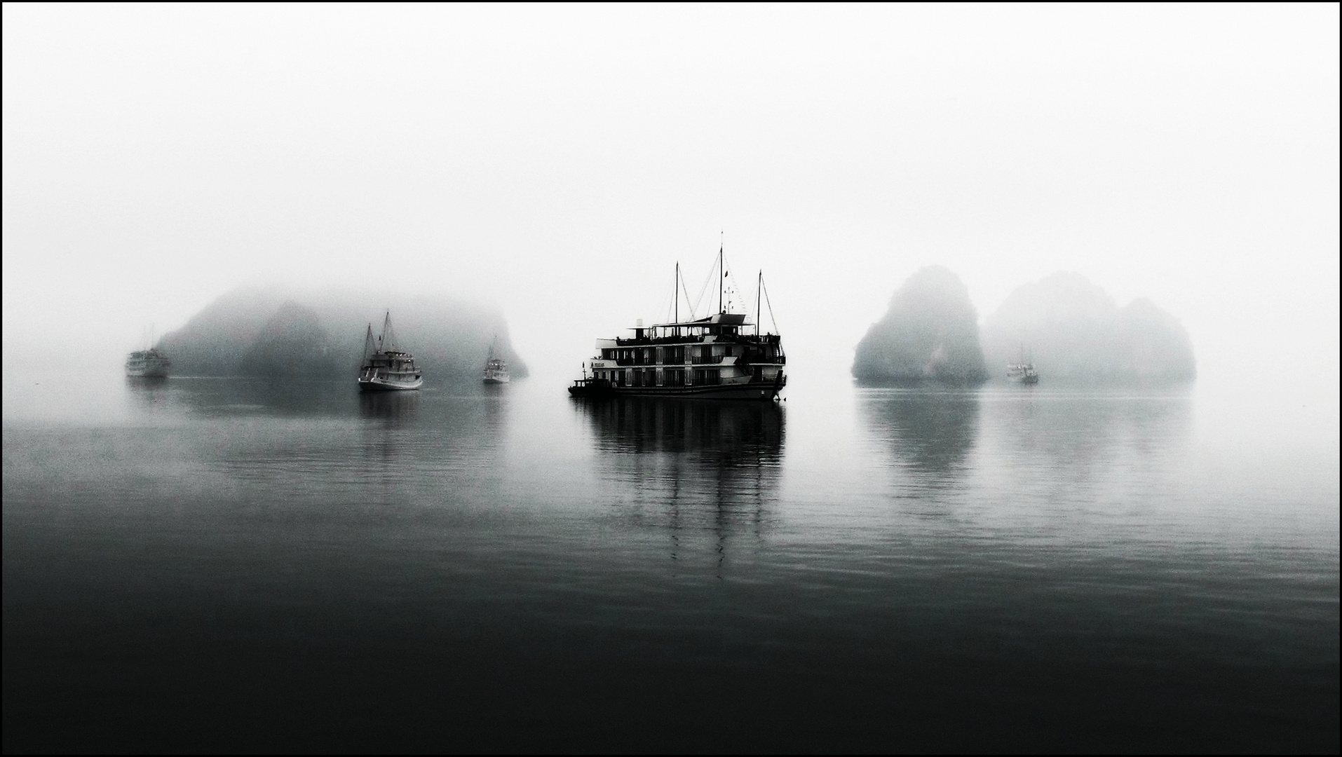 Morgenlicht in der Ha Long Bucht