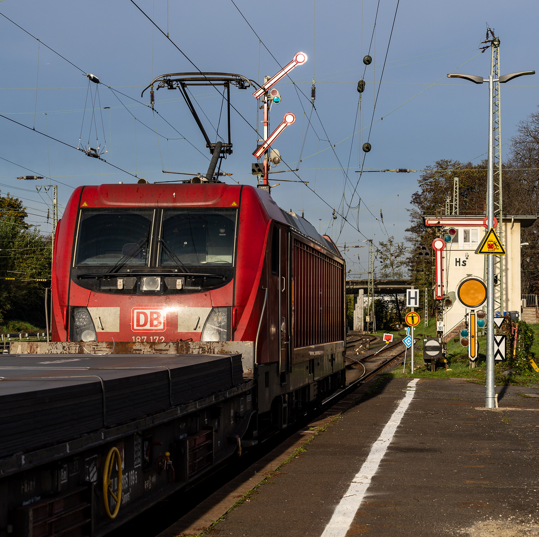 Morgenlicht in Hanau Hbf - I -