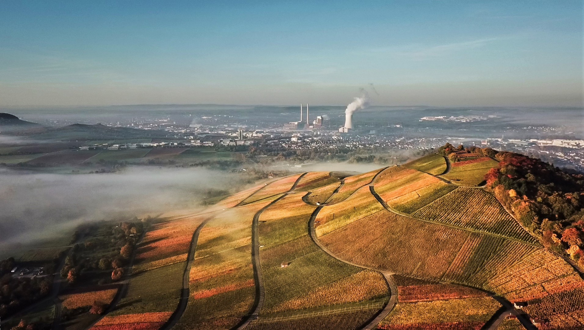 Morgennebel am Hausberg von Neckarsulm