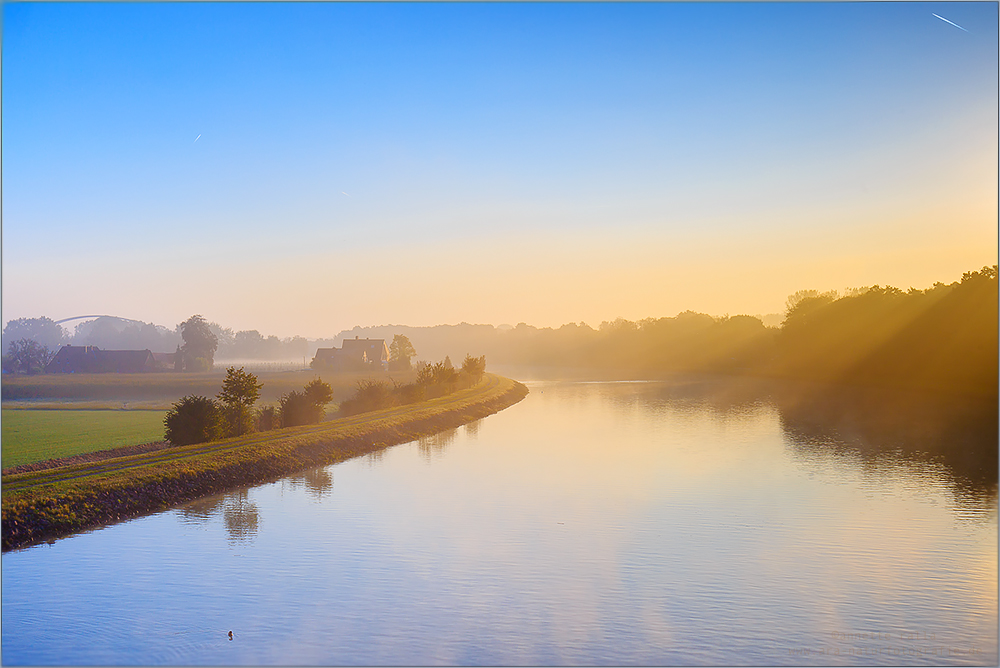 Morgennebel am Kanal