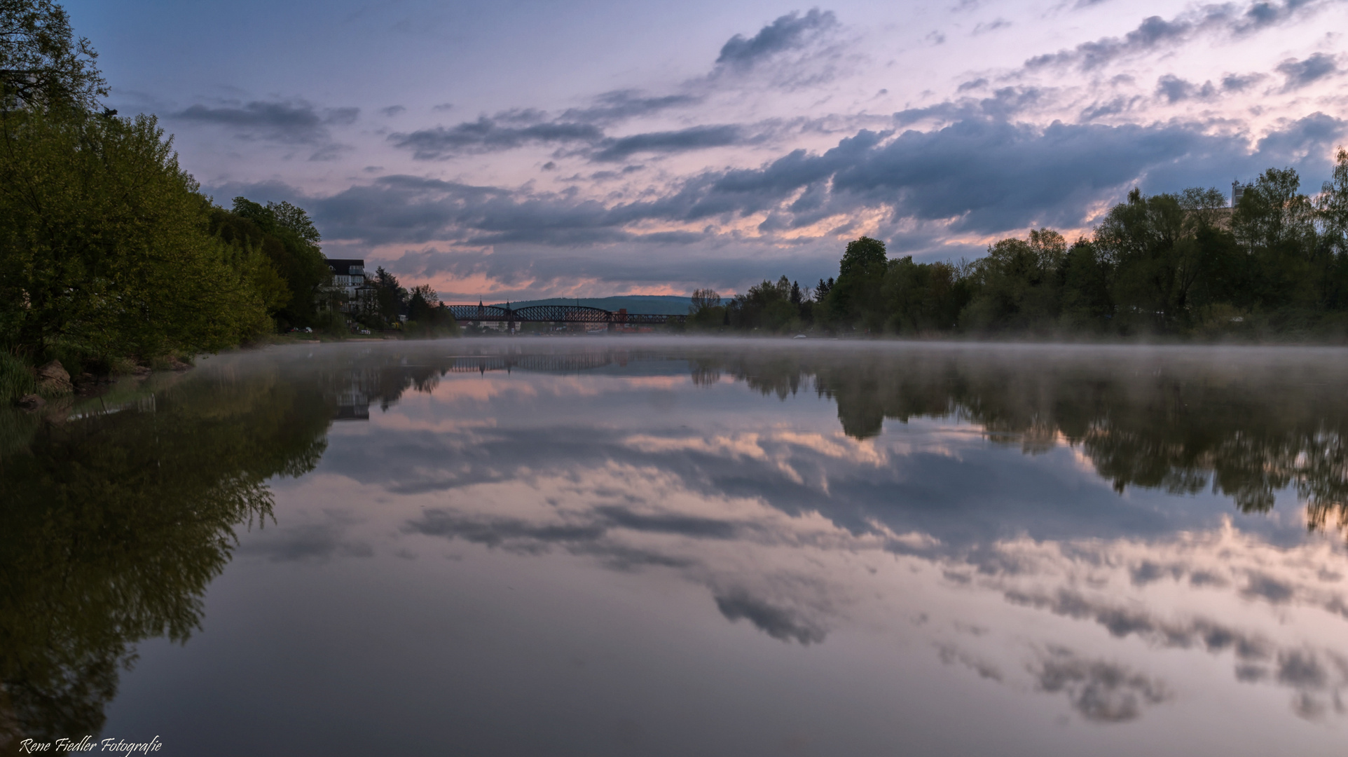 Morgennebel auf der Weser