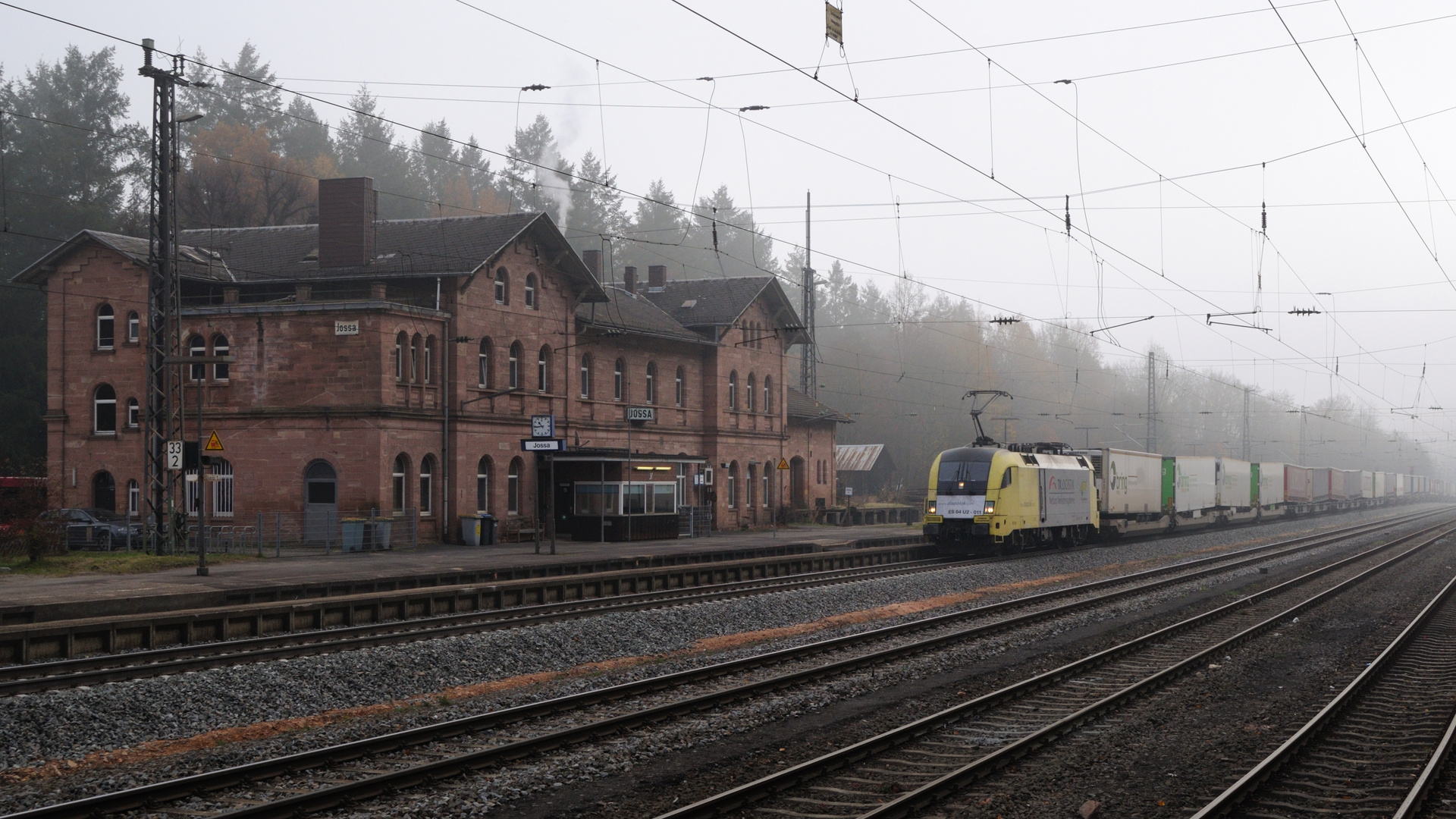 Morgennebel im Bahnhof Jossa