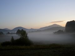 Morgennebel im Trifelsland