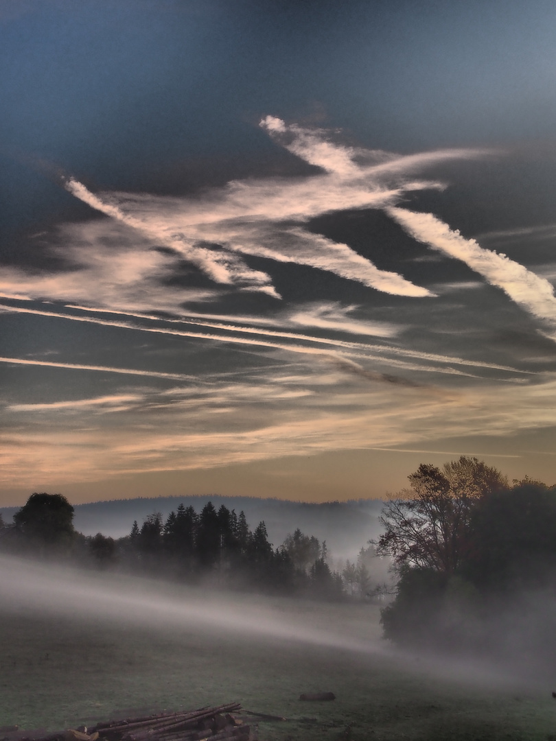 Morgennebel in den fränkischen Highlands