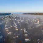 Morgennebel über dem Dorf