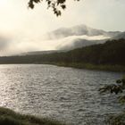 Morgennebel über dem Fluss