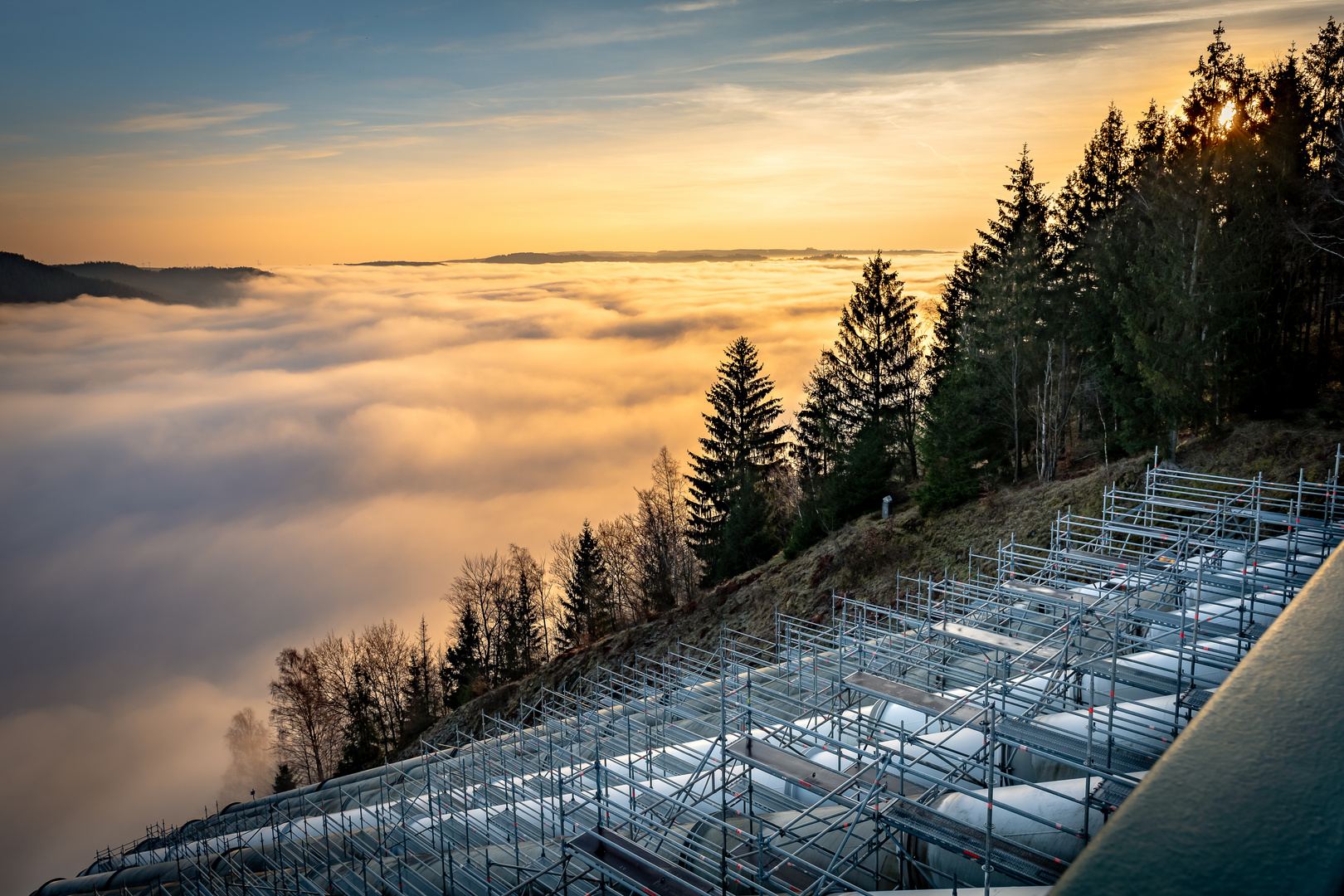 Morgennebel über dem Hohenwarte-Stausee