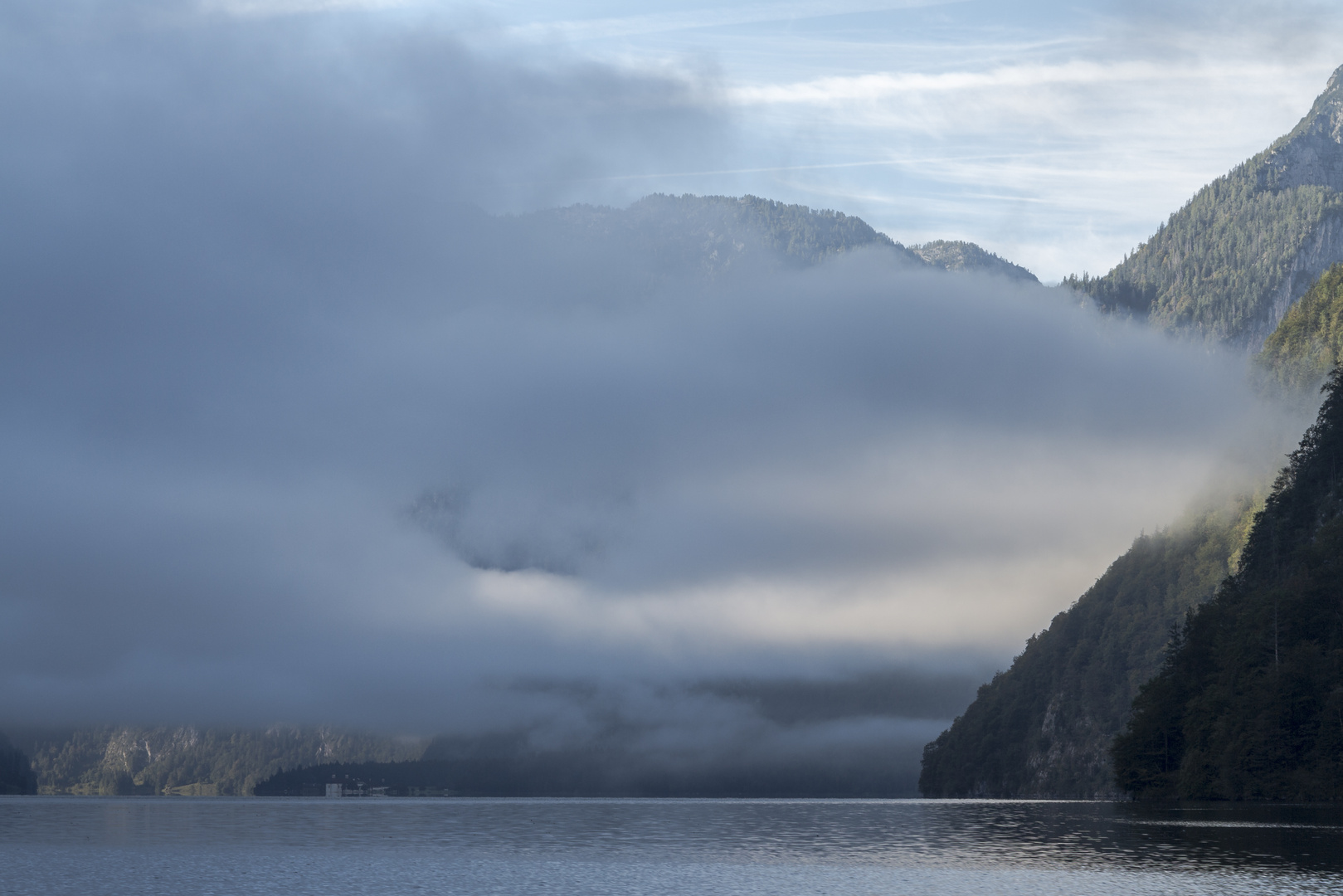 Morgennebel über dem Königssee 