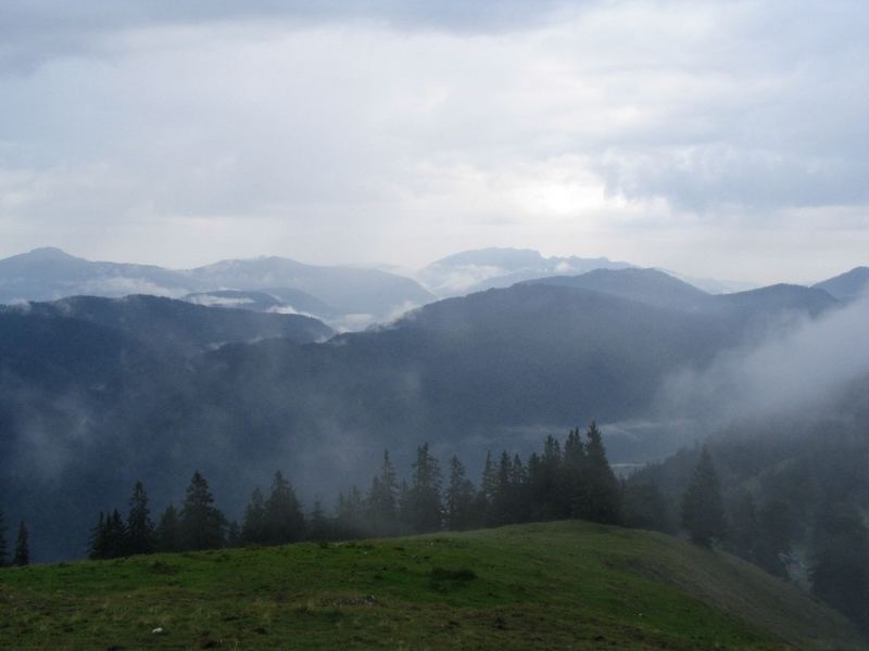 Morgennebel über dem oberen Isartal