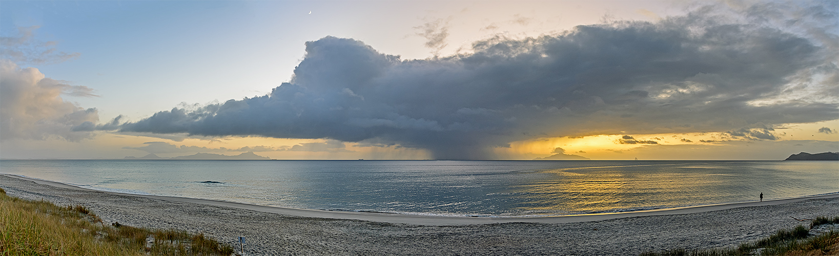 Morgenregen - Sunrise at Waipu Cove