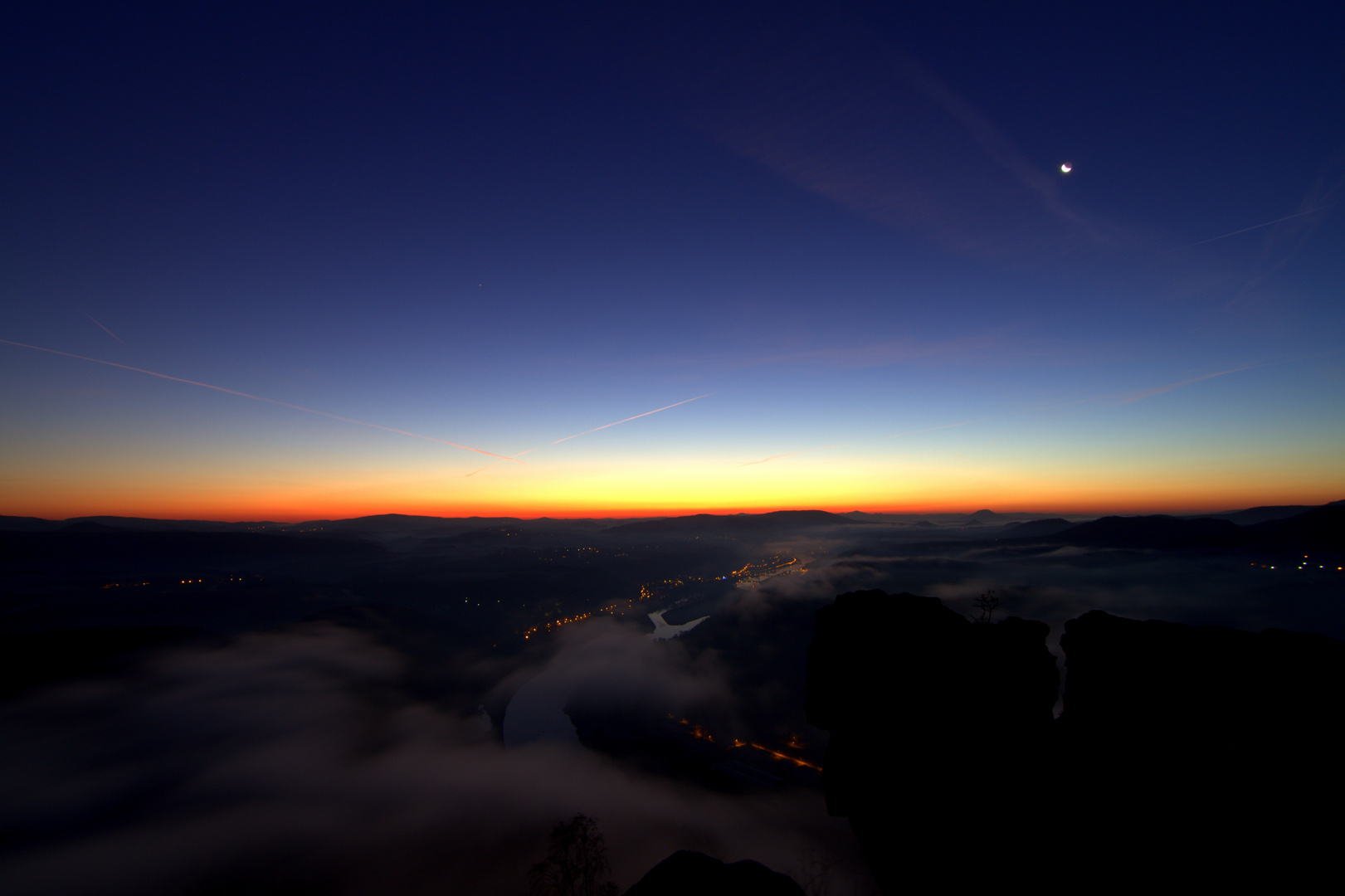 Morgenröte im Elbsandsteingebirge