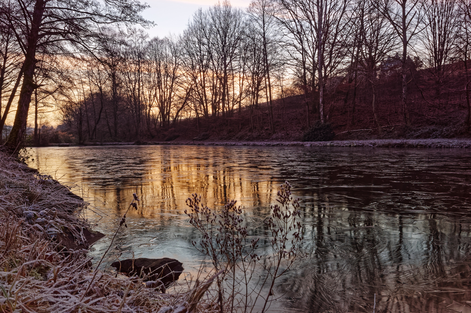 Morgenröte über dem Lasbachteich