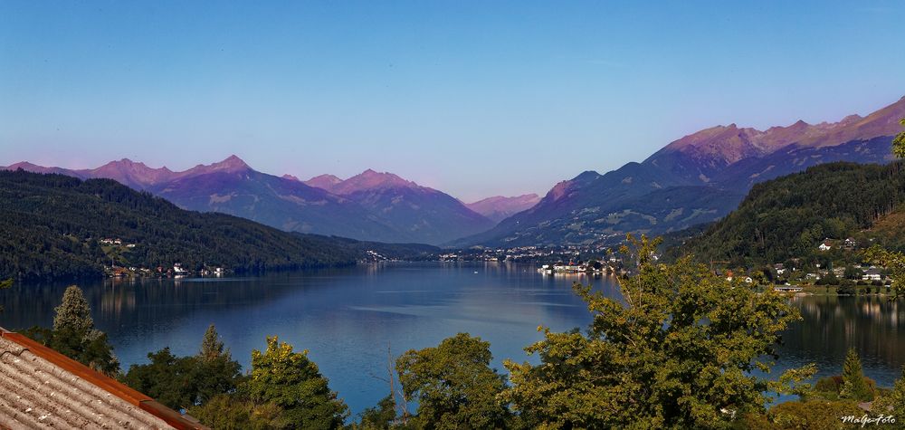 Morgenröte überm See