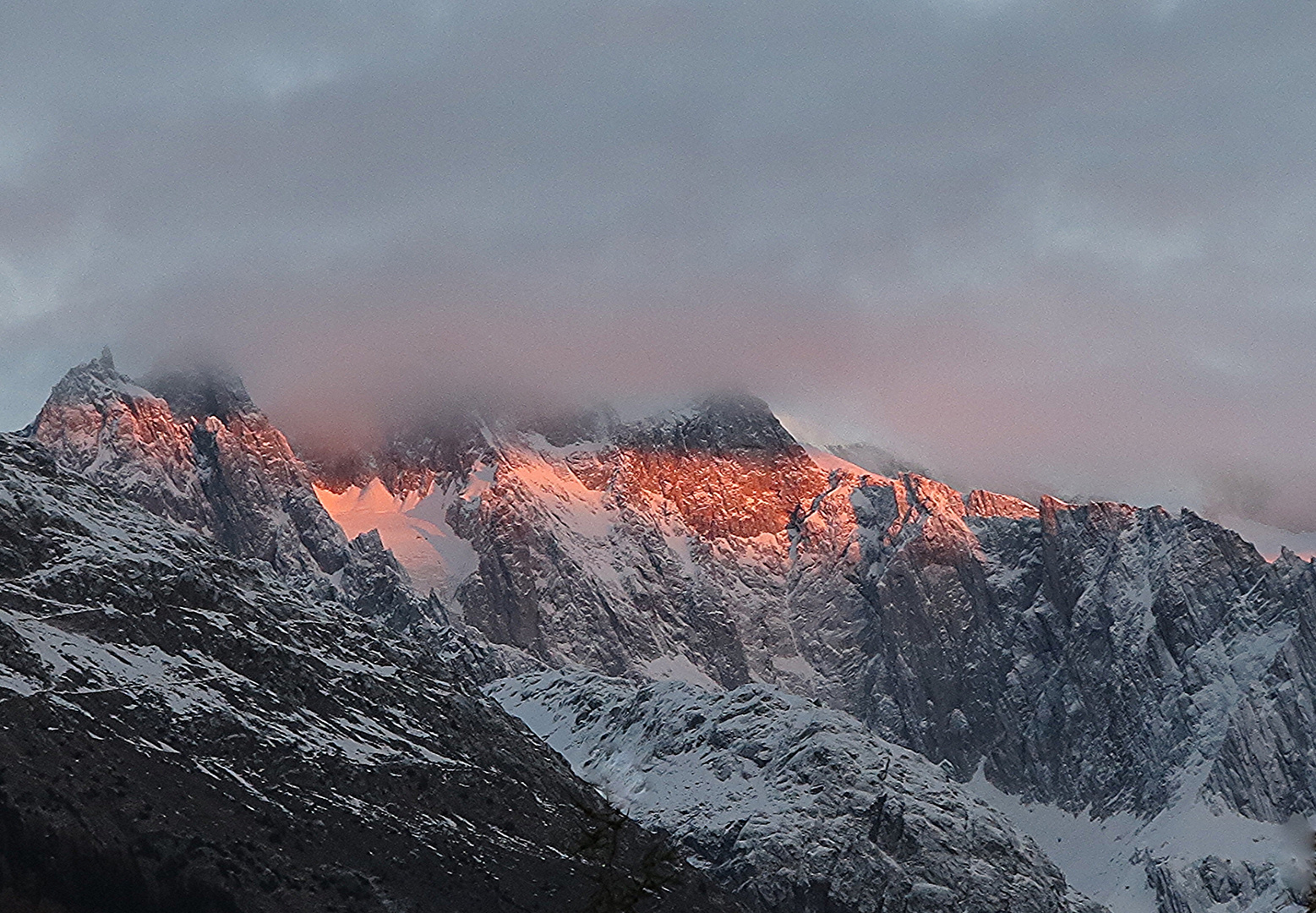 Morgenrot am Berg