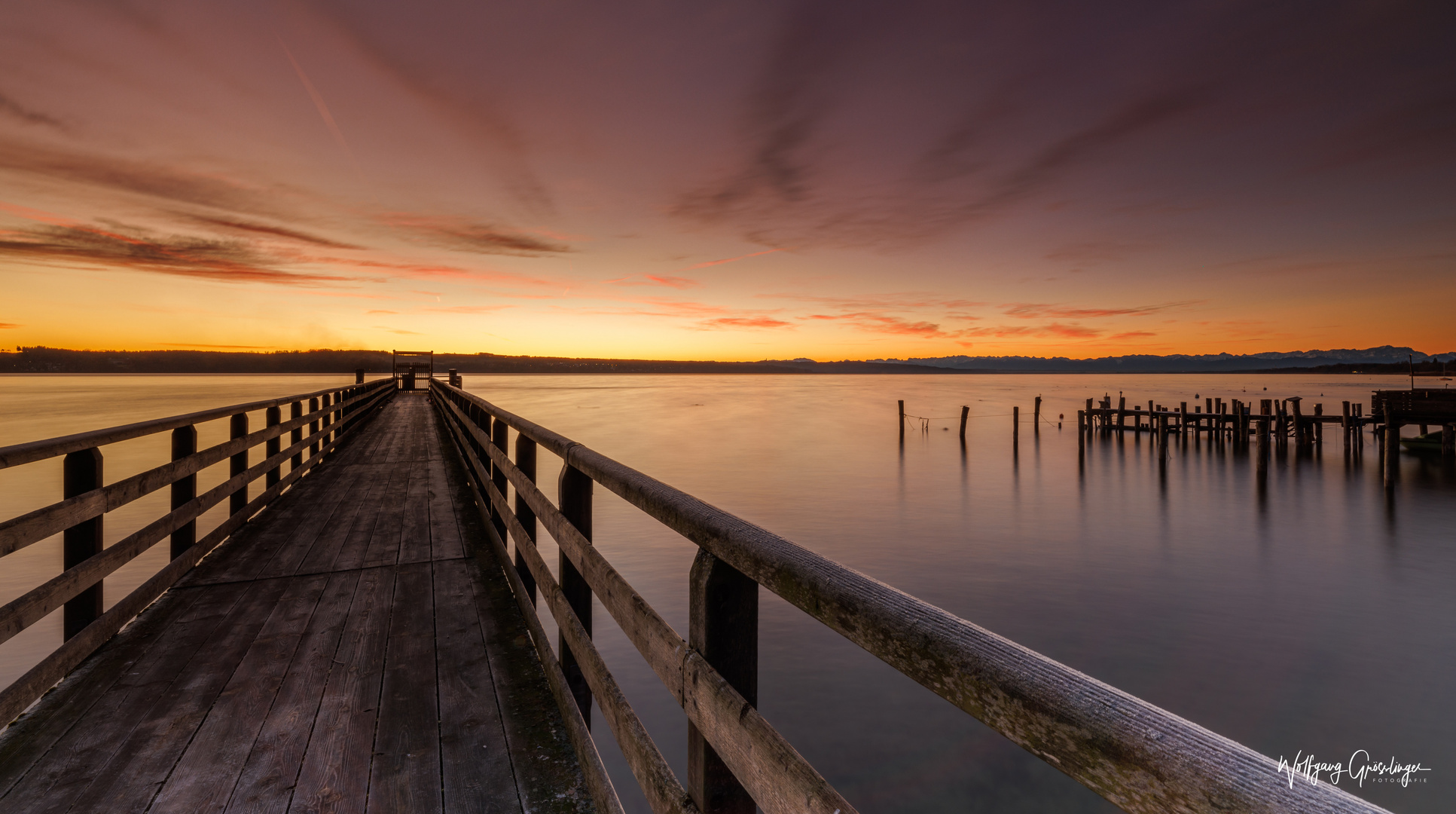 Morgenrot am See