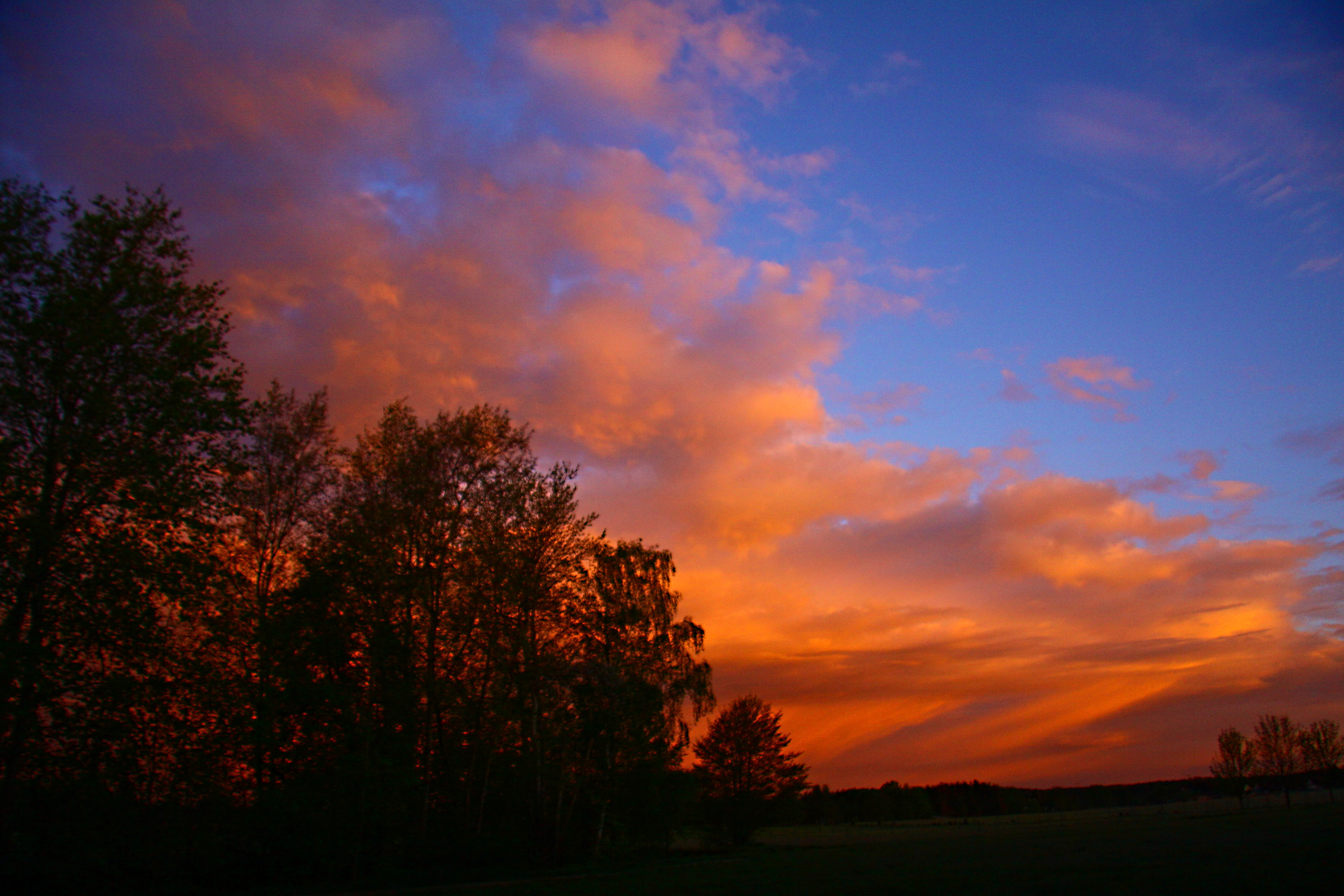 Morgenrot am westlichen Himmel