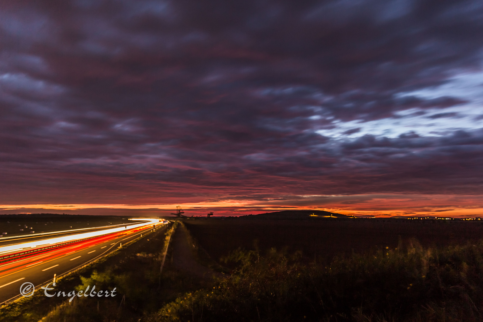 Morgenrot an der A38