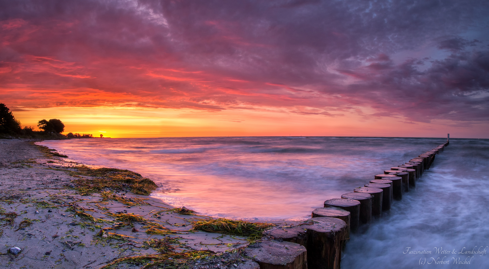 Morgenrot an der Ostsee