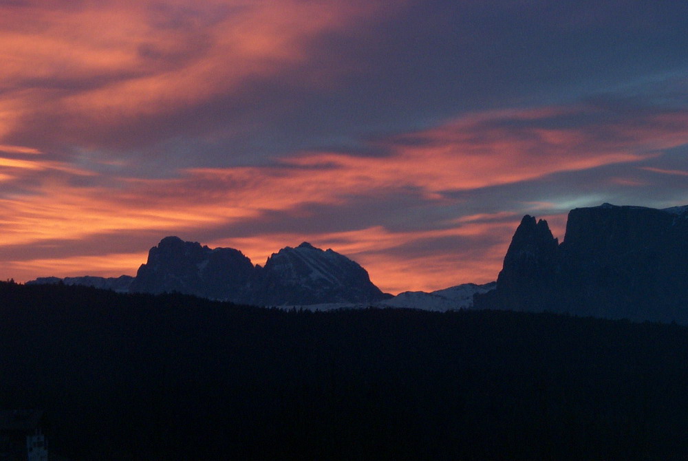 Morgenrot in den Dolomiten