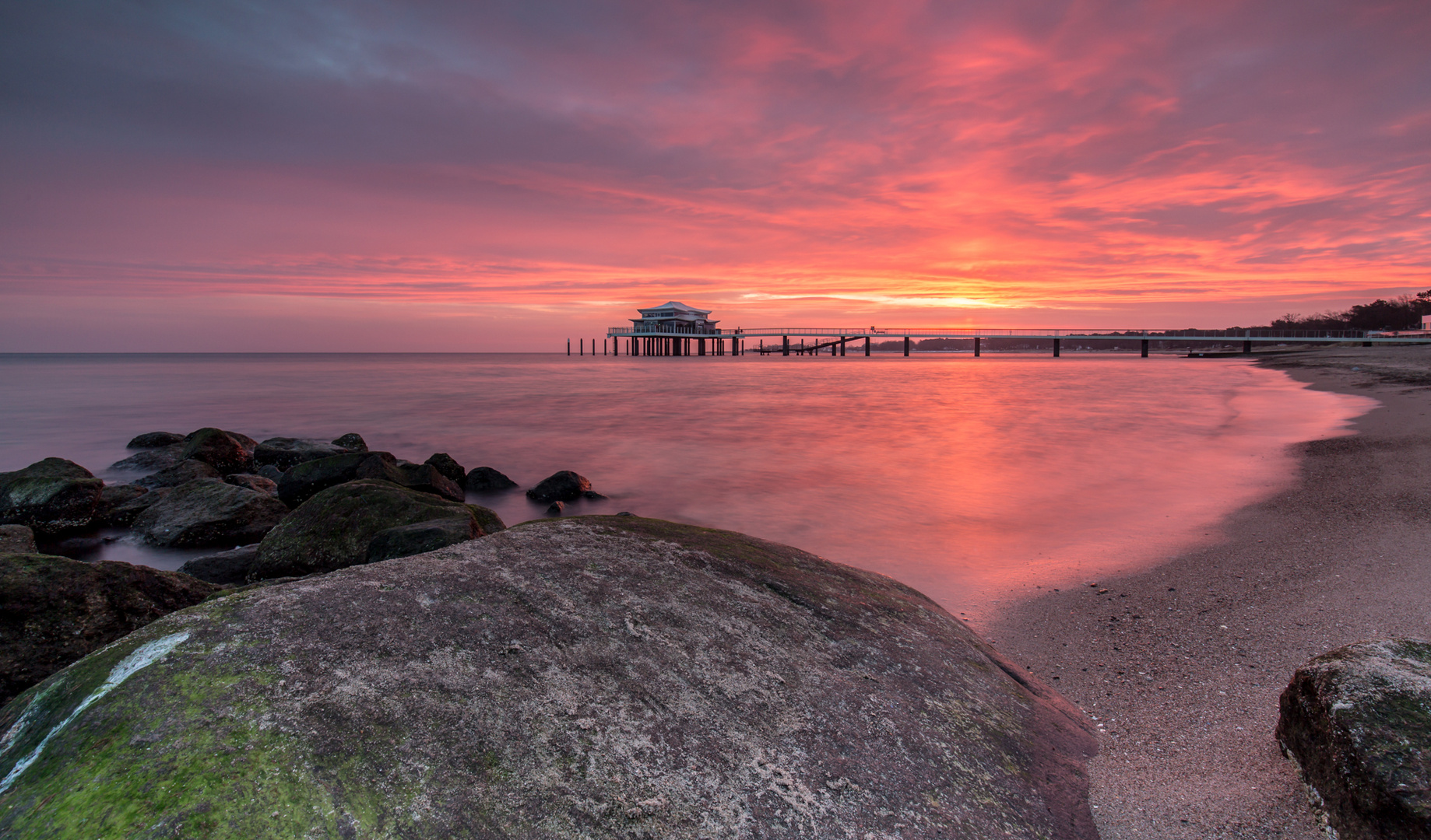 Morgenrot mit Lichtsäule...