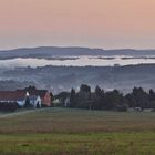 Morgenrot über dem Elbtal und Nebel über dem Fluß...