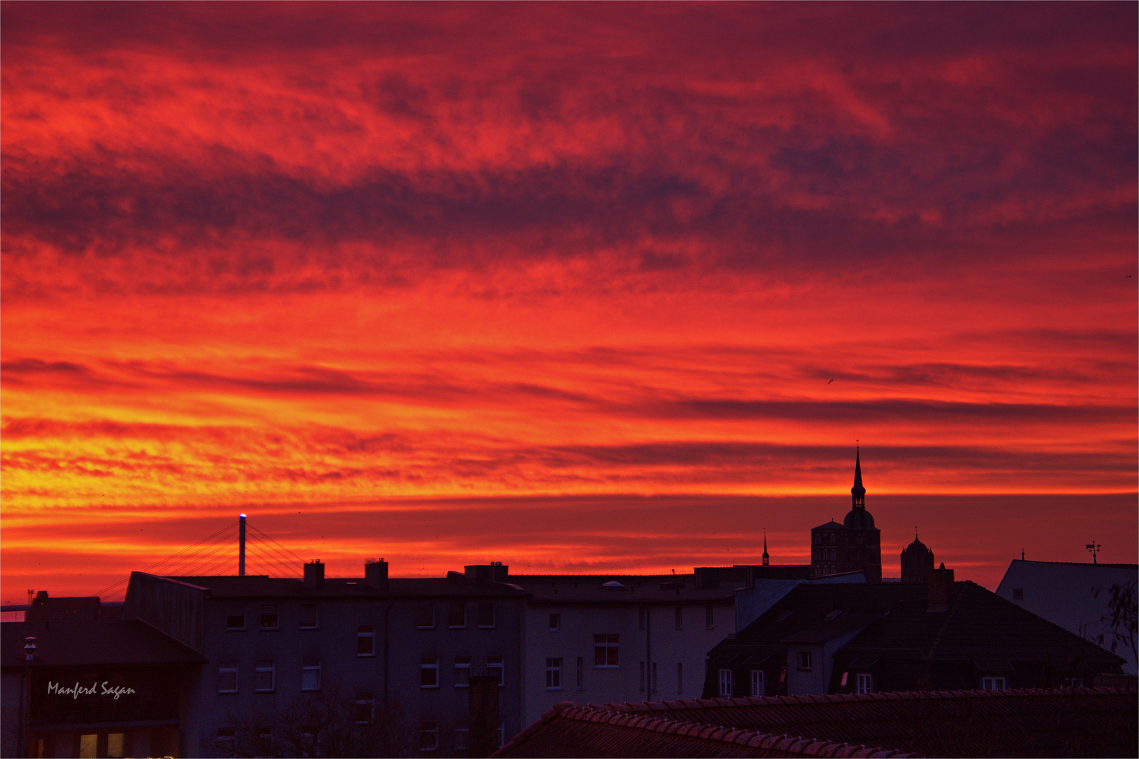 Morgenrot über dem Strelasund