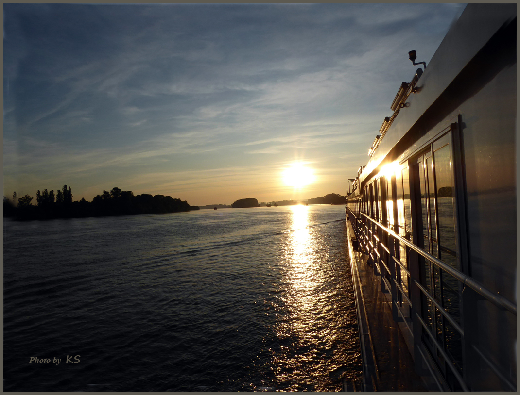 Morgens 6:30 Uhr auf dem Rhein