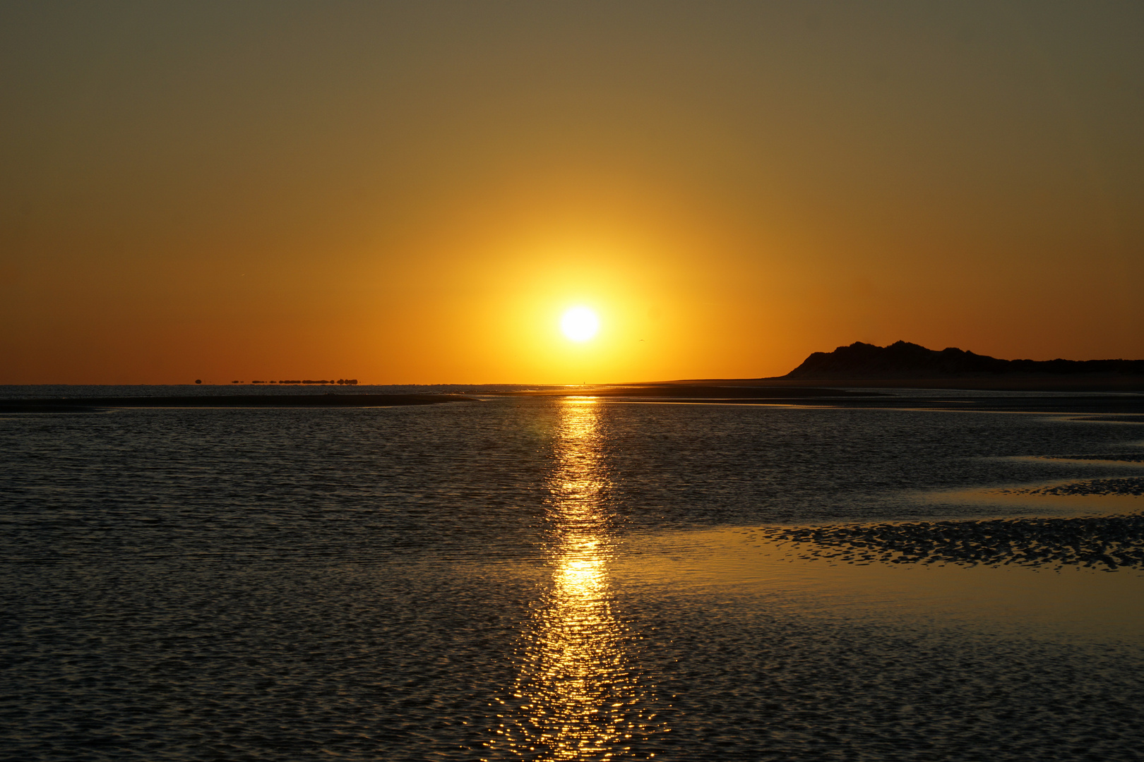 Morgens allein am Strand