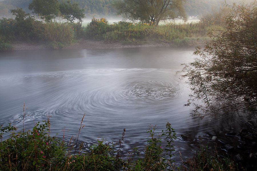 Morgens am Fluss