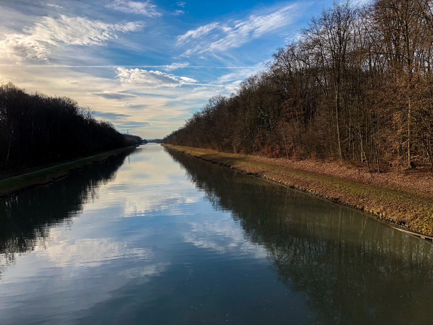 Morgens am Kanal