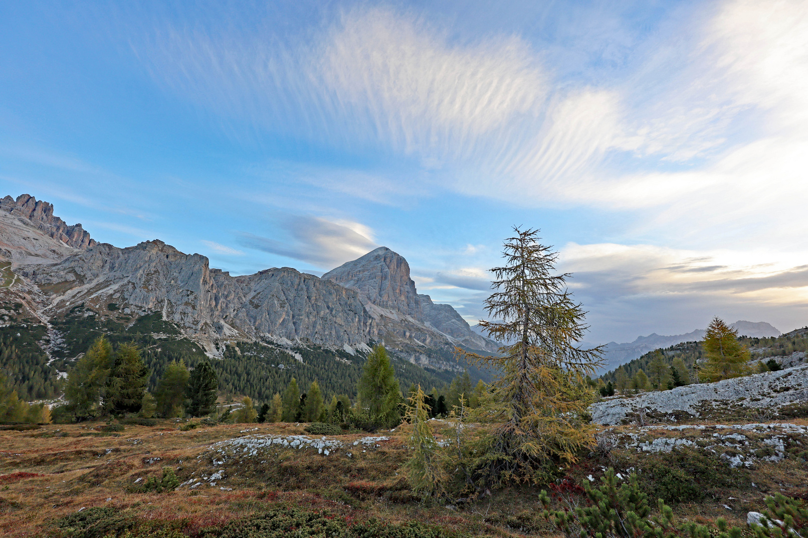 Morgens am Passo di Falzarego