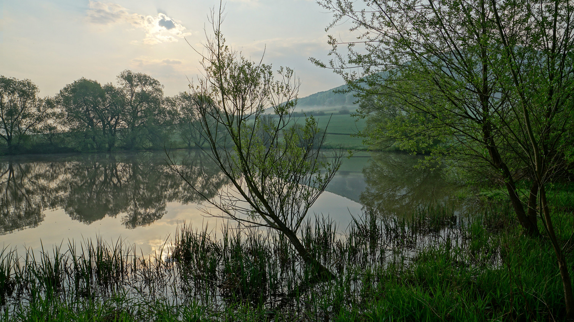 morgens am See (amanecer en el lago)