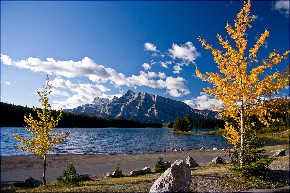 Morgens am Two Jack Lake