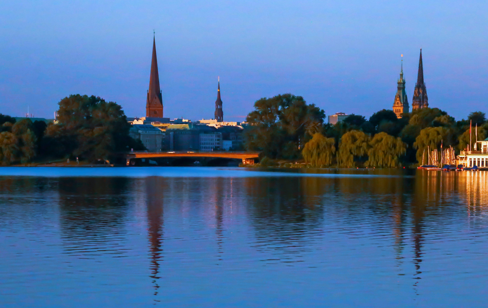 Morgens an den Alster