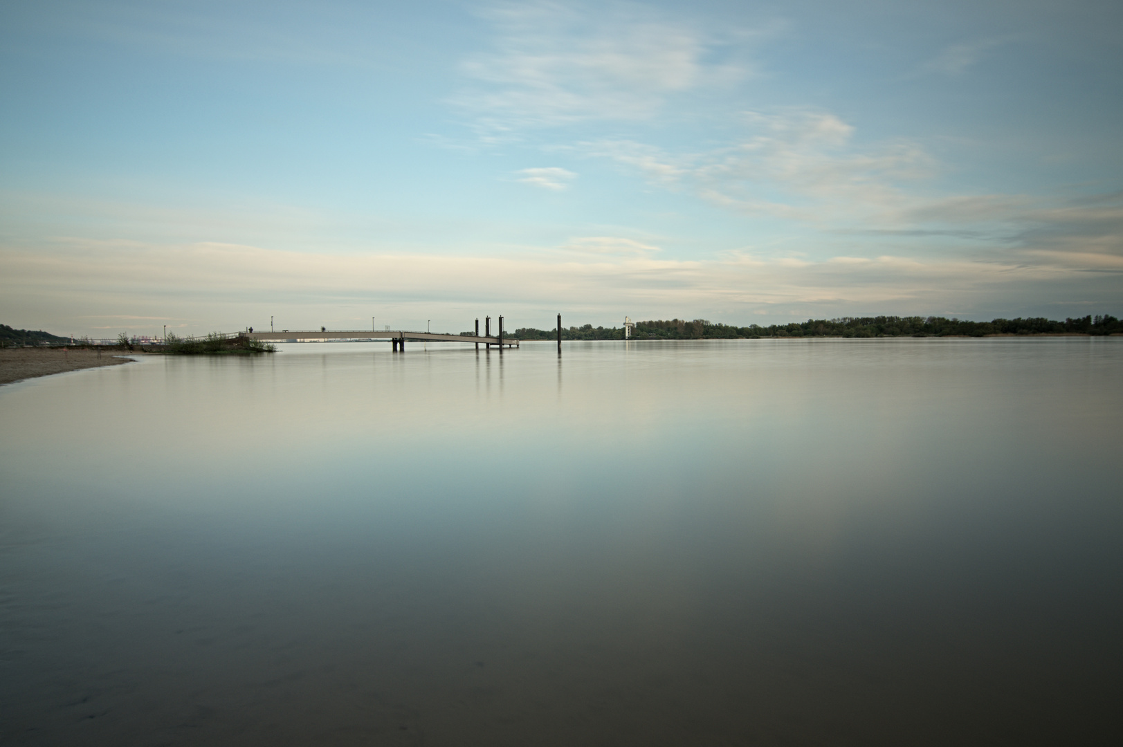 Morgens an der Elbe