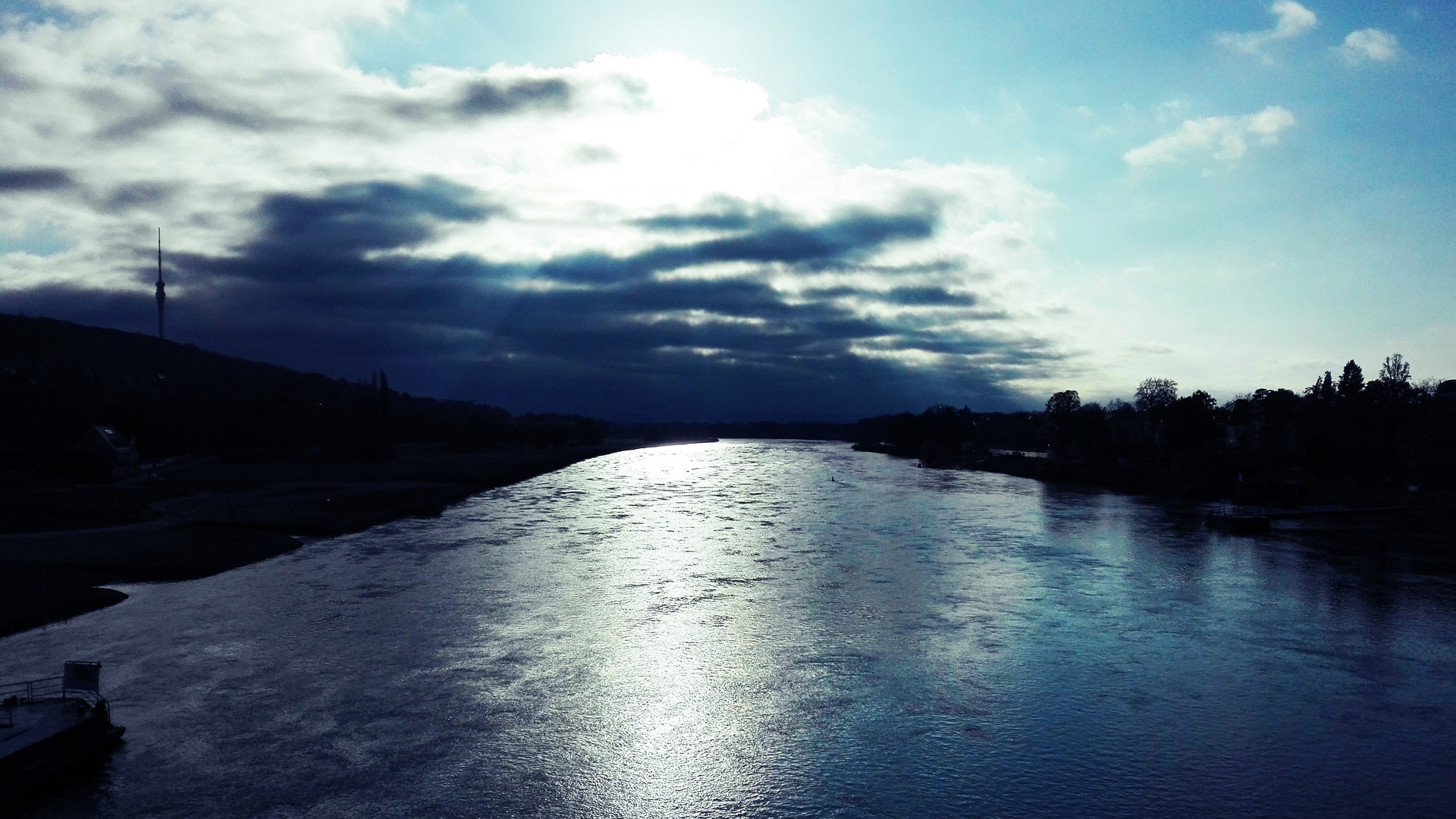 morgens an der Elbe