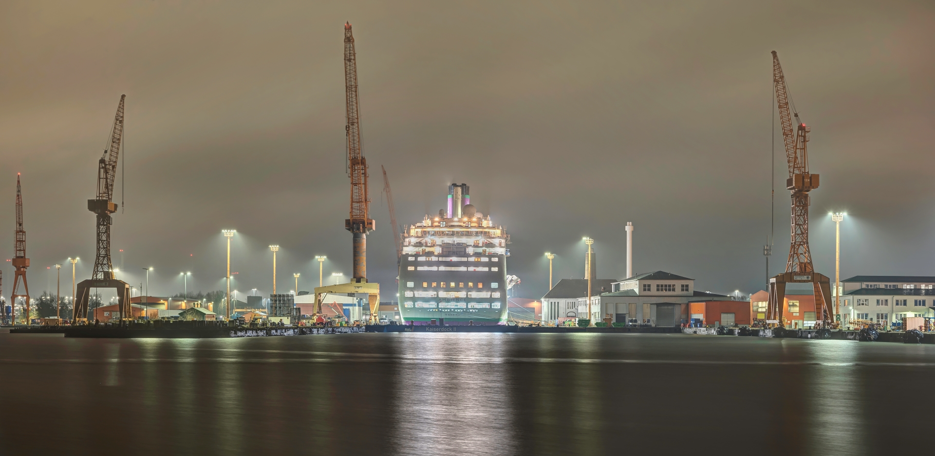 Morgens an der Lloyd Werft in Bremerhaven (1)