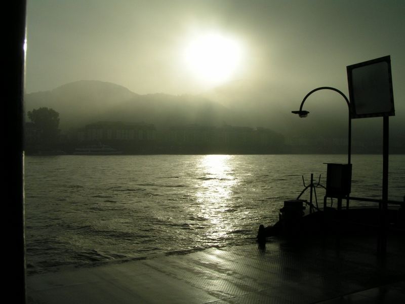 Morgens an der Rhein-Fähre