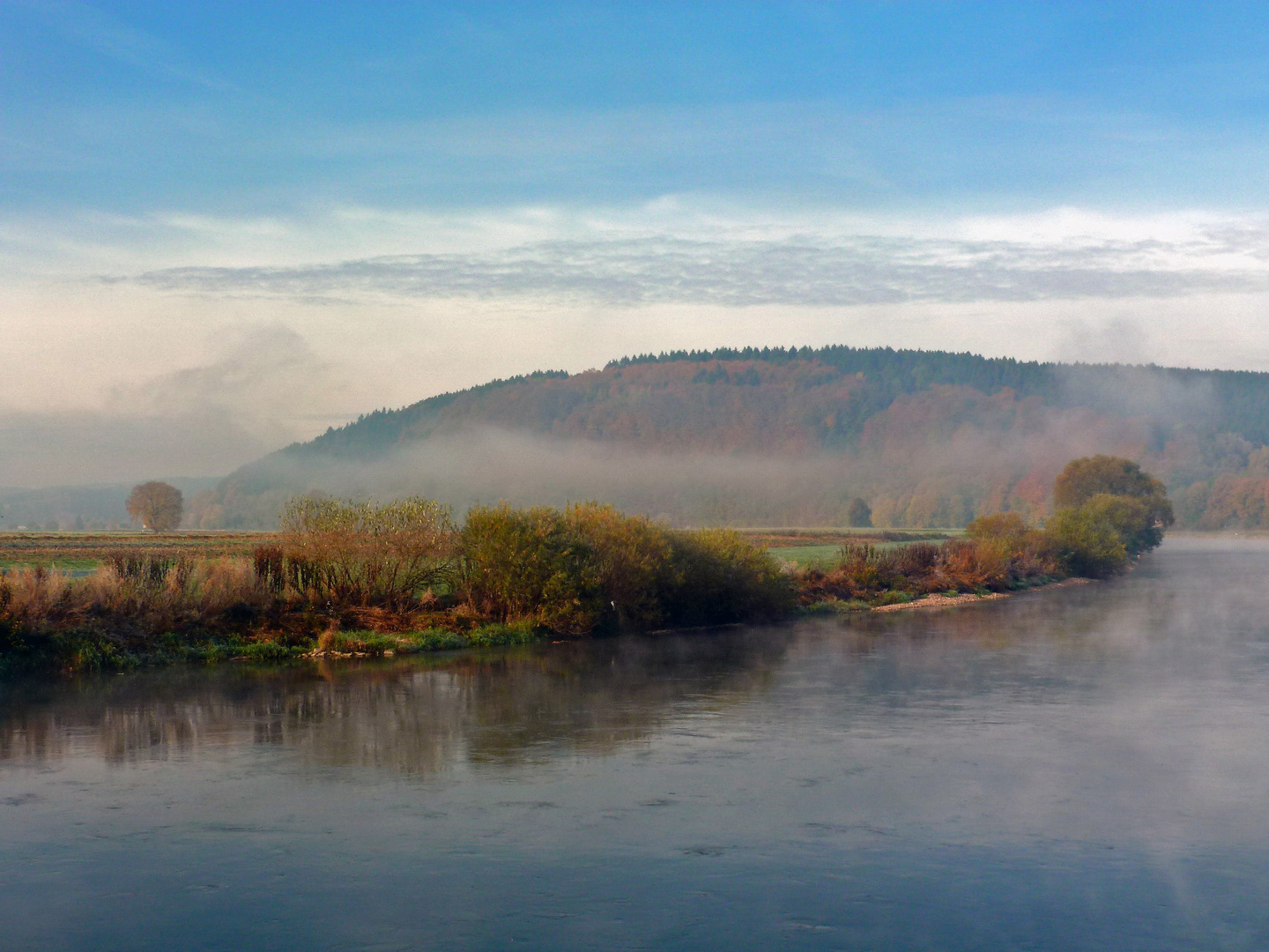 Morgens an der Weser      ( Bodenfelde )