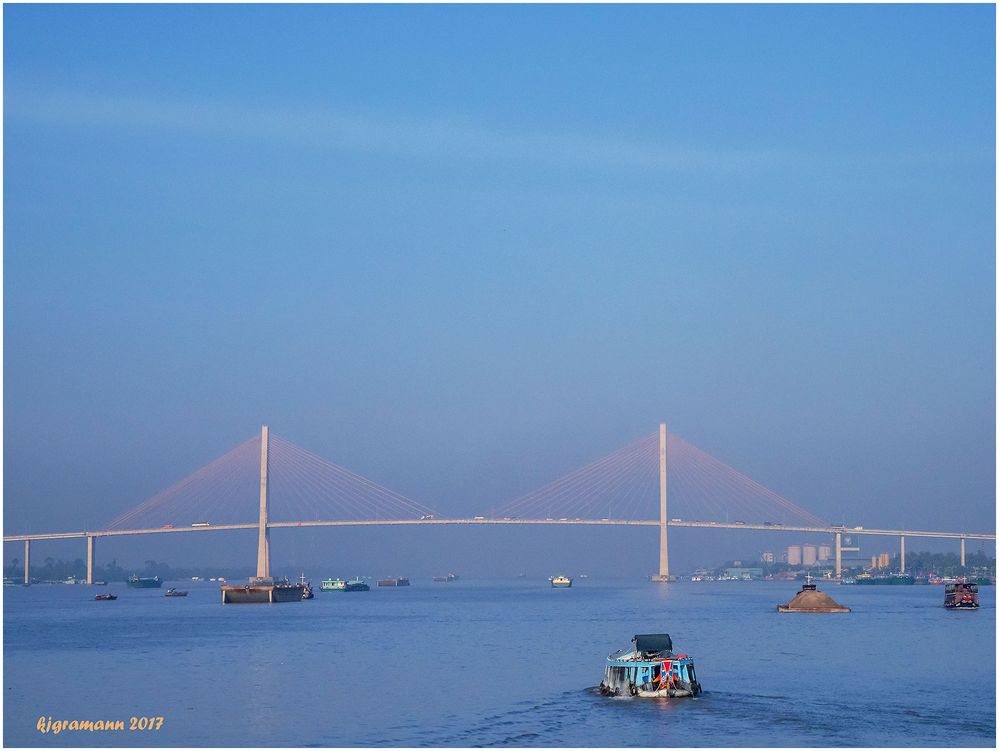 morgens auf dem mekong.....