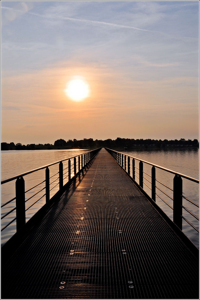 morgens auf der Brücke