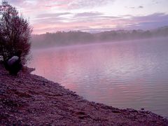 Morgens beim Angeln am See