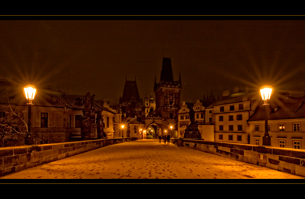 Morgens ganz früh auf der Karlsbrücke